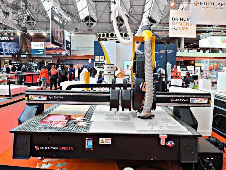 Amerikaanse Multicam APEX3R freesrouter